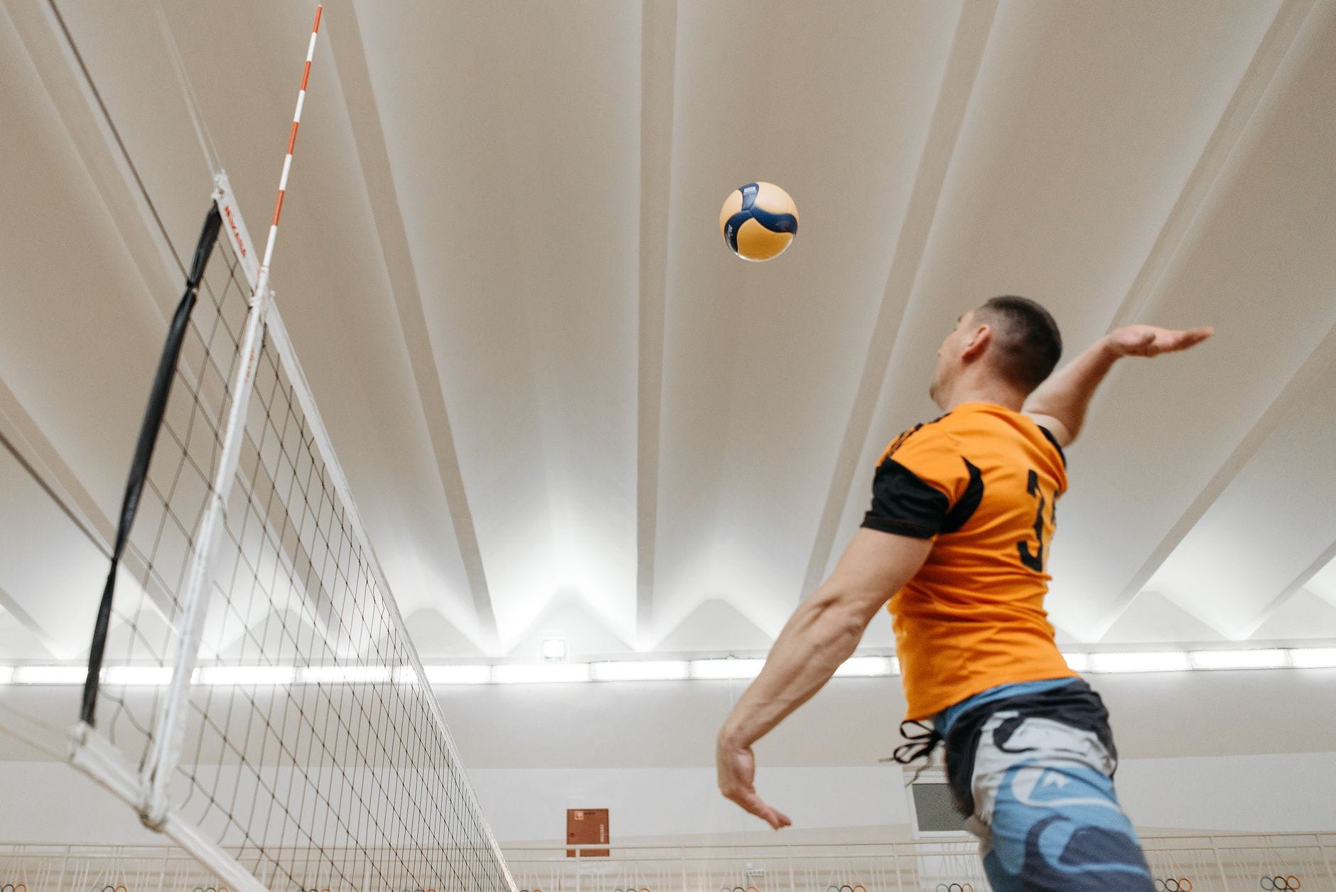 Trening siatkarski dla początkujących od czego zacząć by zbudować bazę fizyczną